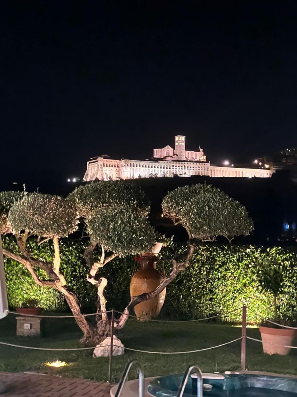 לינה וארוחת בוקר Unica Assisi Agri-Charming House מראה חיצוני תמונה