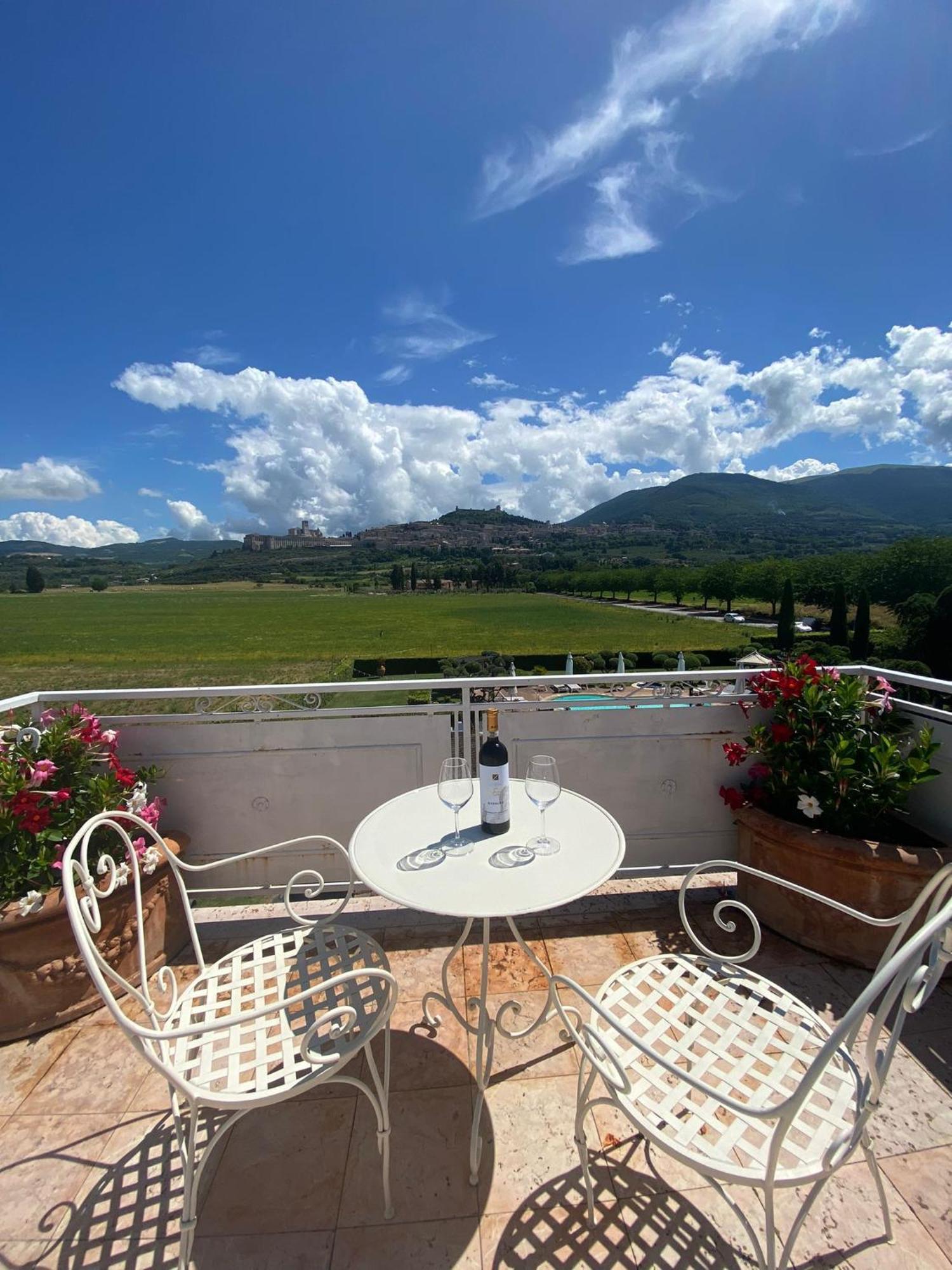 לינה וארוחת בוקר Unica Assisi Agri-Charming House מראה חיצוני תמונה